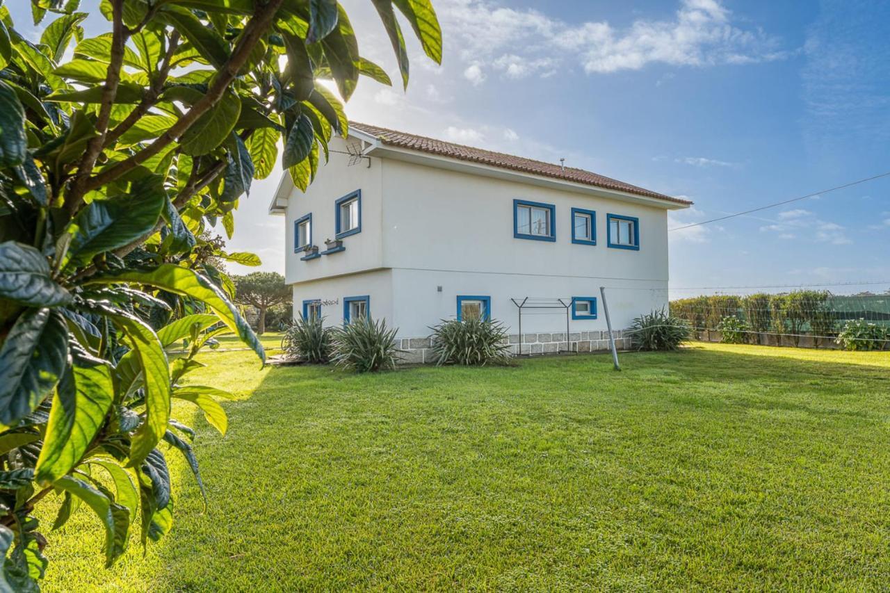 Beachfront Villa In Esposende Exterior photo